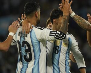Argentina jugó para Scaloni y Messi: goleada frente a Bolivia en Córdoba con un rendimiento que no se resiente y renueva la ilusión