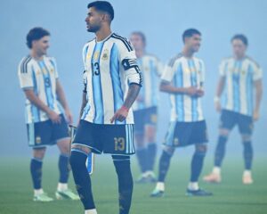 Cuti Romero, profeta en su tierra: jugó por primera vez con la Selección en Córdoba, fue capitán y convirtió un gol para el orgullo de mamá Rosa