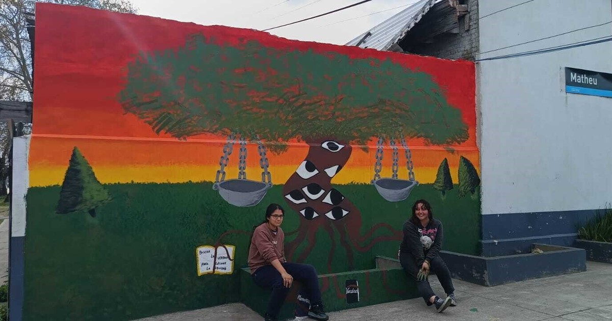 jovenes-de-escobar-transformaron-la-estacion-de-matheu-con-un-mural-sobre-la-memoria