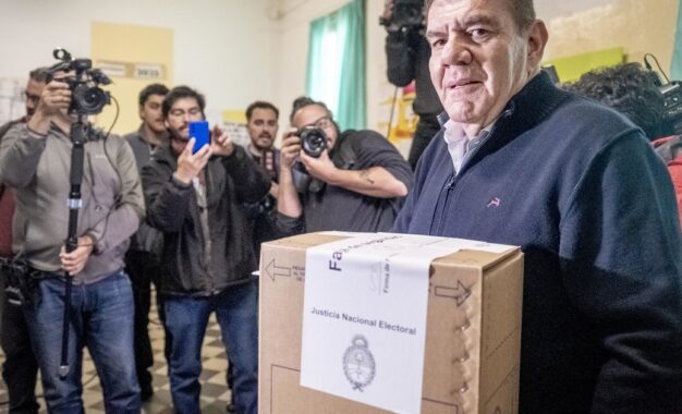 Guillermo Montenegro deja su banca en el Senado de la Provincia y regresa a Mar del Plata para terminar su mandato
