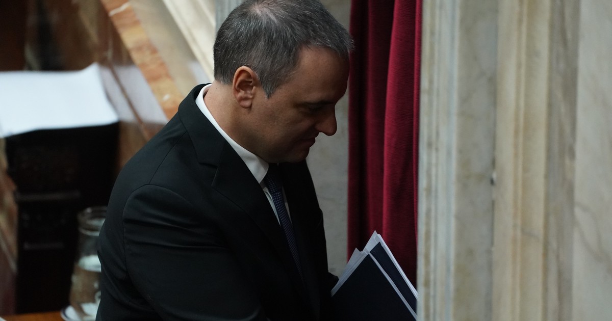 manuel-adorni-entrego-las-billeteras-virtuales-con-las-que-busco-justificar-su-patrimonio-y-la-justicia-ordeno-peritarlas