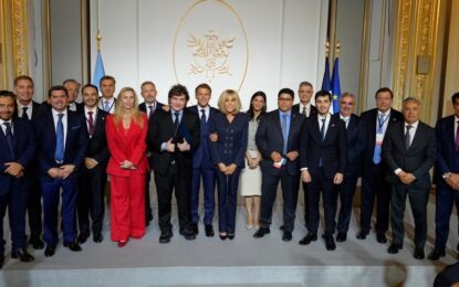 Gobernadores con acento francés y algo más: en París pidieron “aflojar hasta abril”, hablaron de “derrame” y que están bajando impuestos