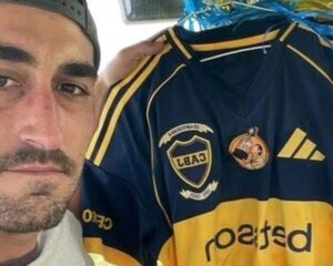 A un año de la muerte de Miguel Russo, habla el uruguayo que encontró la camiseta homenaje de Boca