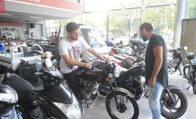 Marzo y abril de 2026 fueron los meses con más motos 0 km patentadas desde que hay registro