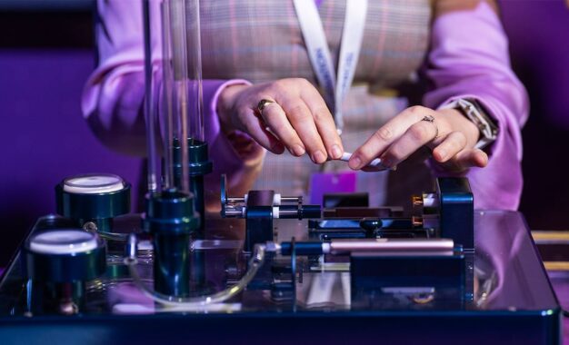 Del cigarrillo a los dispositivos sin humo: la tecnología que desarrolla la industria tabacalera