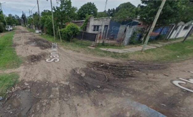 Moreno: hallaron muerto a un hombre con más de 20 puñaladas y detuvieron a su esposa y a una de sus hijas