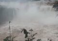 Cerraron parcialmente las Cataratas del Iguazú por la crecida del río