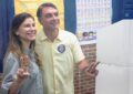 Brasil define a su presidente: Flávio Bolsonaro votó en Río de Janeiro y aseguró que «llegó el momento de cambiar»