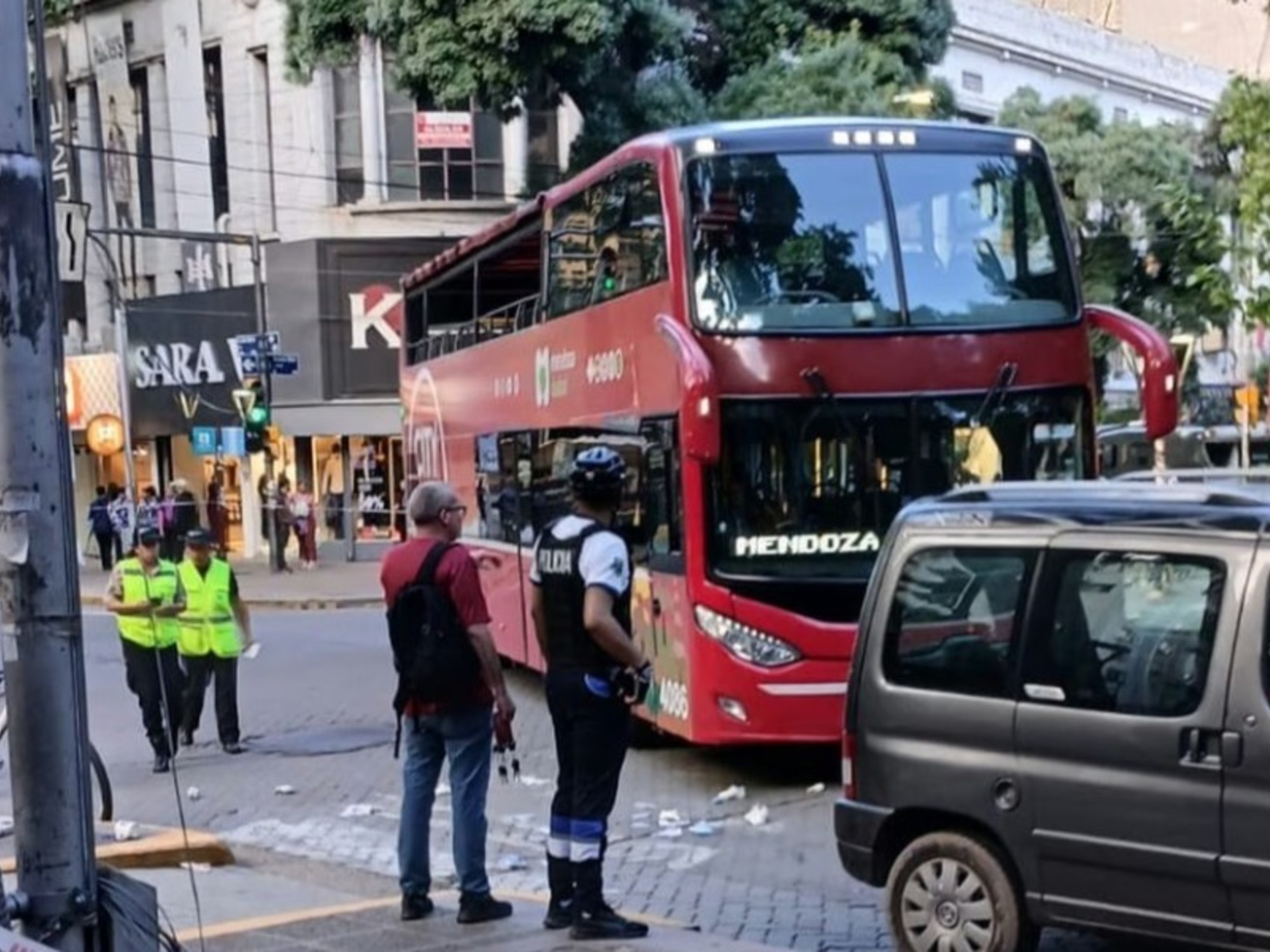El bus turístico que protagonizó el fatal accidente en el centro de Mendoza