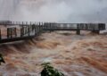 El río Iguazú alcanzó un caudal récord para 2026 en las Cataratas y cerraron el Circuito Superior