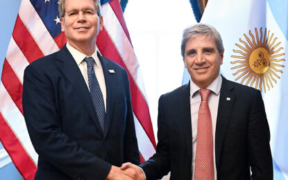Caputo viaja a Tailandia para la Asamblea anual del FMI, pero no se cruzará con Scott Bessent