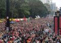 Brasil: Lula llenó la Avenida Paulista antes del balotaje, pero Flávio Bolsonaro amplía su ventaja en las encuestas