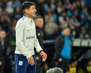 Clásico de Avellaneda: Racing llega en crisis y su DT pidió “no dejen de creer”; Independiente se entusiasma