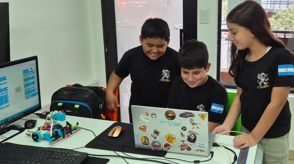 Tres chicos salteños ganaron el campeonato nacional de robótica y representarán a la Argentina en el Mundial de Puerto Rico