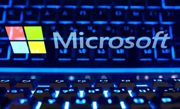 Microsoft ofreció retiros voluntarios a 60.000 empleados, una cuarta parte de su plantilla