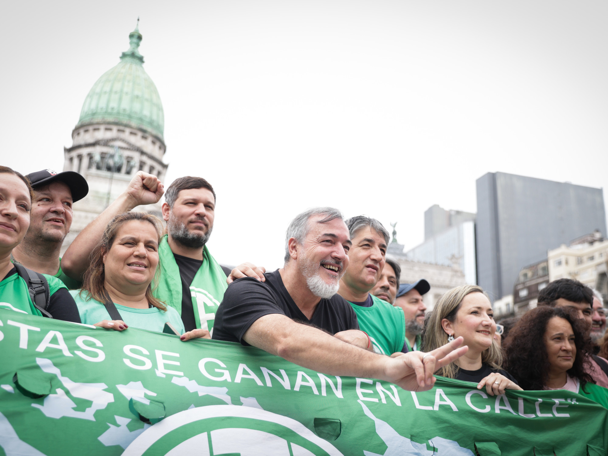 Los empleados estatales realizarán un paro para exigir la derogación del DNU 70/23