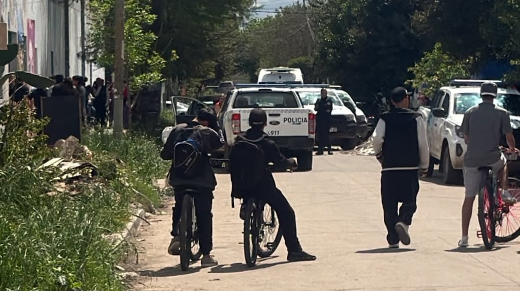 La Matanza: un alumno le disparó a un compañero en el baño de una escuela de Villa Dorrego
