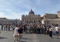 El Papa ofició una misa en el Gemelli y el Vaticano reorganiza su agenda: “Su deseo es viajar a la Argentina”